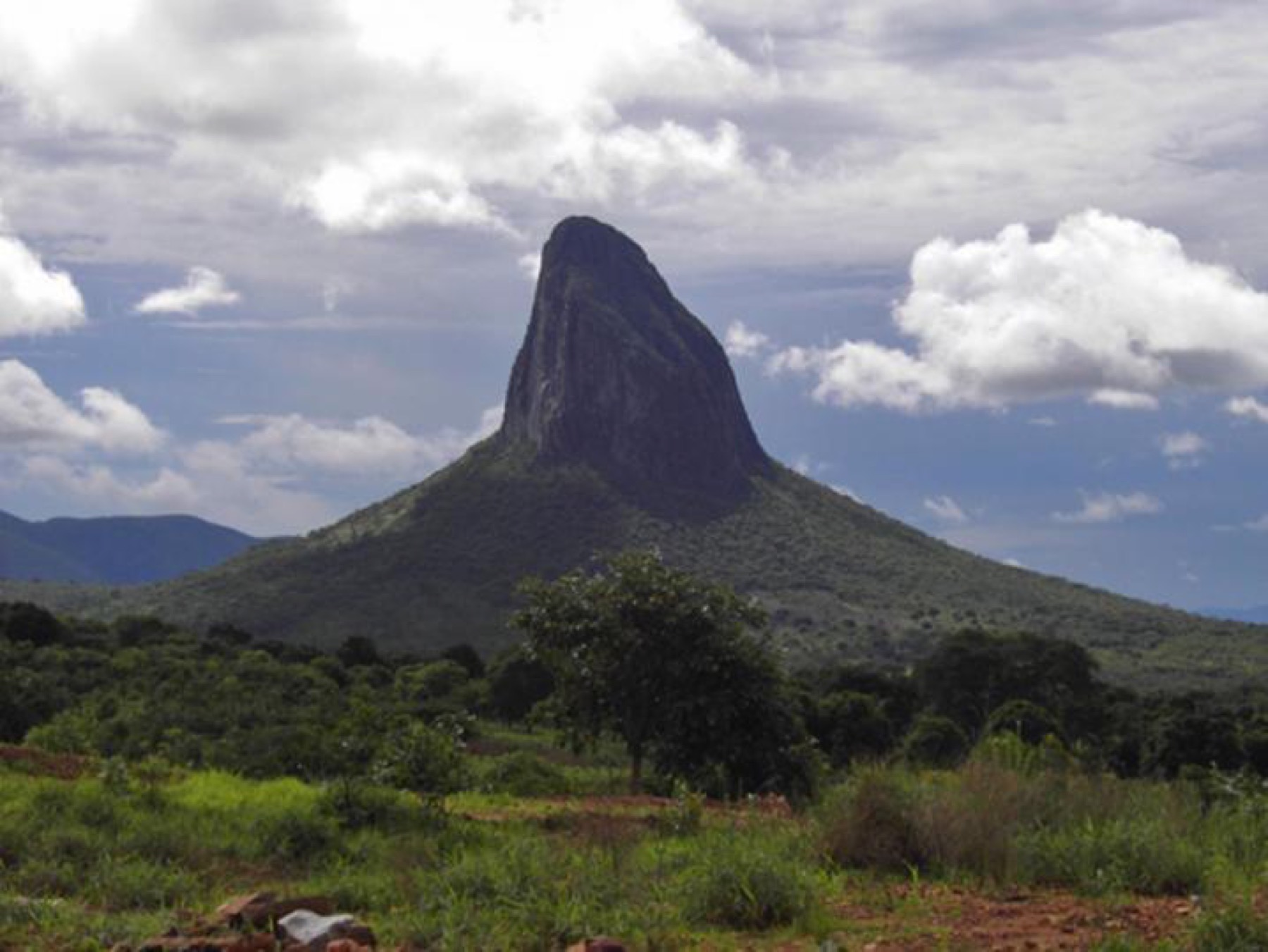 Paisagem montanhosa entre Huambo e Lubango